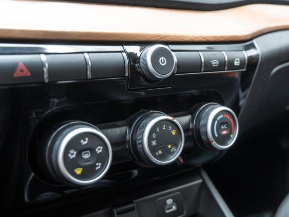 Lada (ВАЗ) Vesta I Рестайлинг (NG) с пробегом 2024 года, цена 1 745 000 рублей, 3306 км, универсал, Автокод Объявления