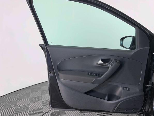 Volkswagen Polo V Рестайлинг с пробегом 2017 года, цена 949 000 рублей, 183000 км, седан, Автокод Объявления