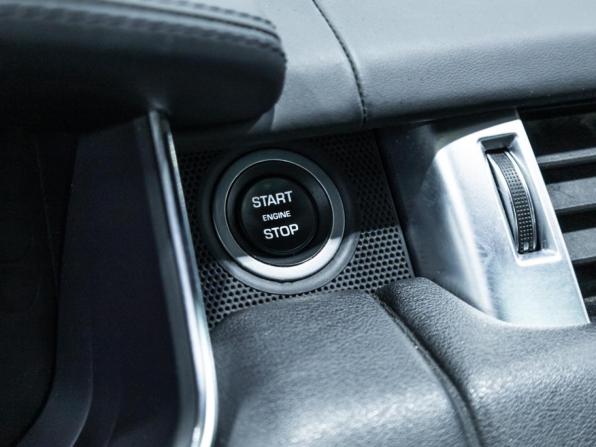 Land Rover Range Rover Sport II Рестайлинг с пробегом 2019 года, цена 4 410 000 рублей, 137000 км, внедорожник, Автокод Объявления