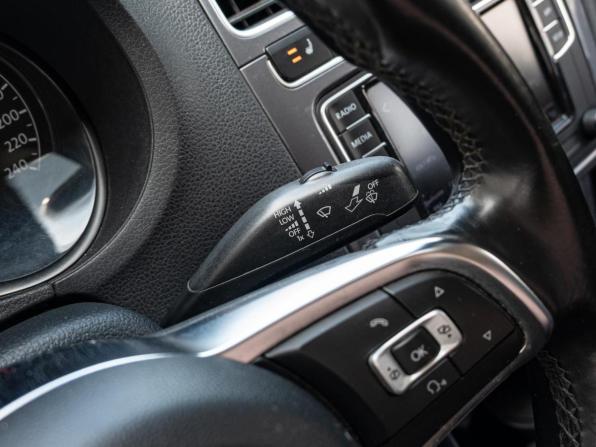 Volkswagen Polo V Рестайлинг с пробегом 2018 года, цена 1 125 000 рублей, 186378 км, седан, Автокод Объявления