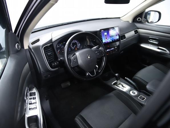 Mitsubishi Outlander III Рестайлинг 2 с пробегом 2016 года, цена 1 390 000 рублей, 235167 км, внедорожник, Автокод Объявления