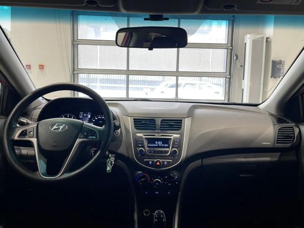 Hyundai Solaris I Рестайлинг с пробегом 2015 года, цена 948 000 рублей, 114339 км, седан, Автокод Объявления