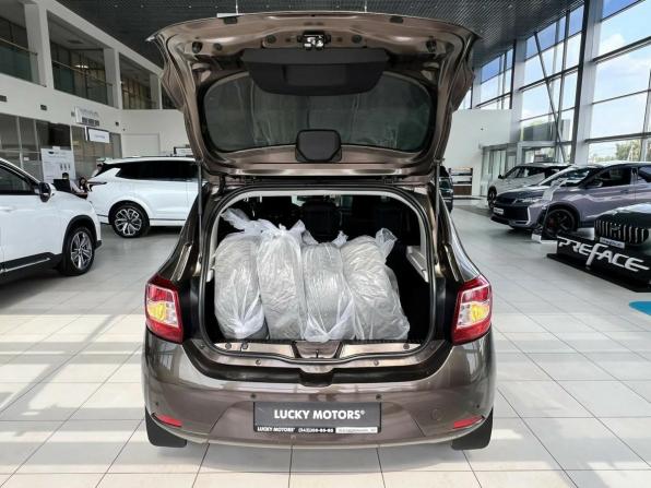Renault Sandero II Рестайлинг с пробегом 2018 года, цена 845 000 рублей, 220012 км, хэтчбек, Автокод Объявления