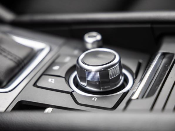 Mazda 6 III (GJ) Рестайлинг с пробегом 2017 года, цена 2 178 000 рублей, 84400 км, седан, Автокод Объявления