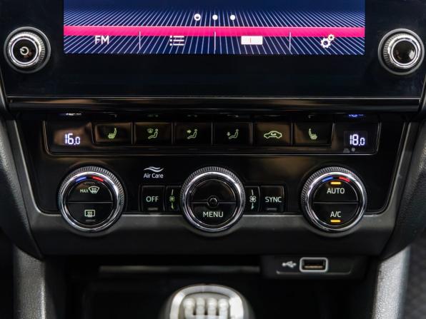 Skoda Octavia III (A7) Рестайлинг с пробегом 2018 года, цена 1 548 000 рублей, 182094 км, лифтбек, Автокод Объявления