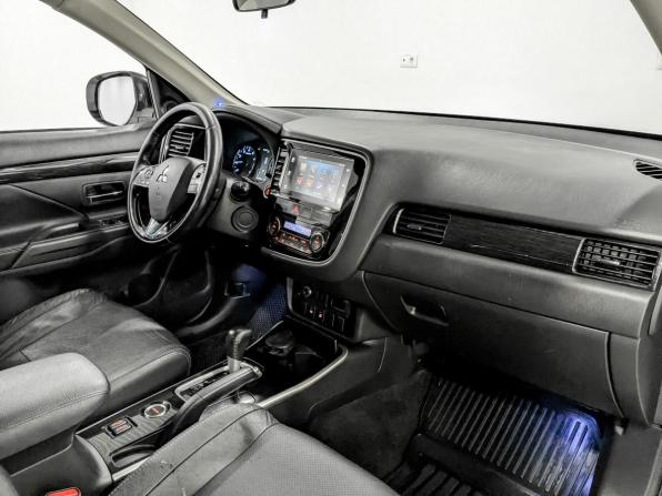 Mitsubishi Outlander III Рестайлинг 2 с пробегом 2018 года, цена 1 750 000 рублей, 236755 км, внедорожник, Автокод Объявления
