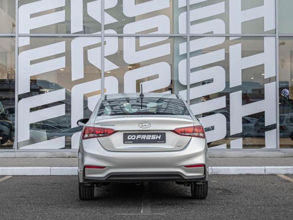 Hyundai Solaris II с пробегом 2018 года, цена 1 445 000 рублей, 75738 км, седан, Автокод Объявления