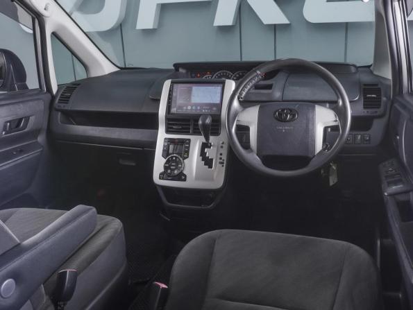 Toyota Noah II (R70) с пробегом 2010 года, цена 1 050 000 рублей, 187166 км, минивэн, Автокод Объявления