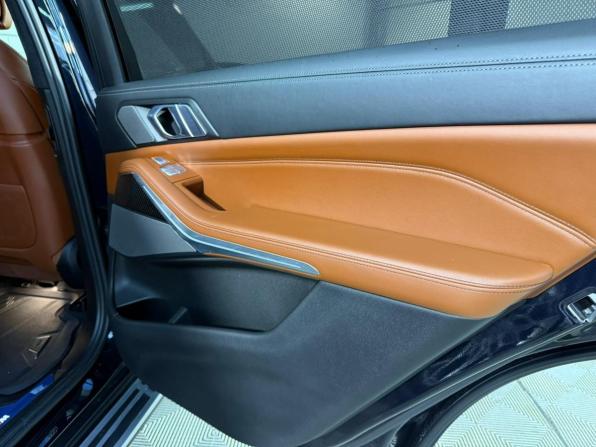 BMW X7 I (G07) Рестайлинг с пробегом 2022 года, цена 12 990 000 рублей, 75182 км, внедорожник, Автокод Объявления