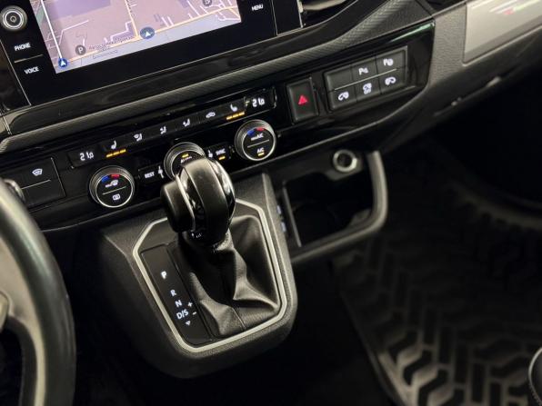 Volkswagen Caravelle T6 Рестайлинг с пробегом 2020 года, цена 3 850 000 рублей, 186495 км, минивэн, Автокод Объявления