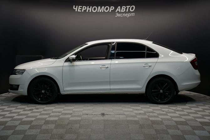 Skoda Rapid I Рестайлинг с пробегом 2018 года, цена 1 454 000 рублей, 98000 км, лифтбек, Автокод Объявления