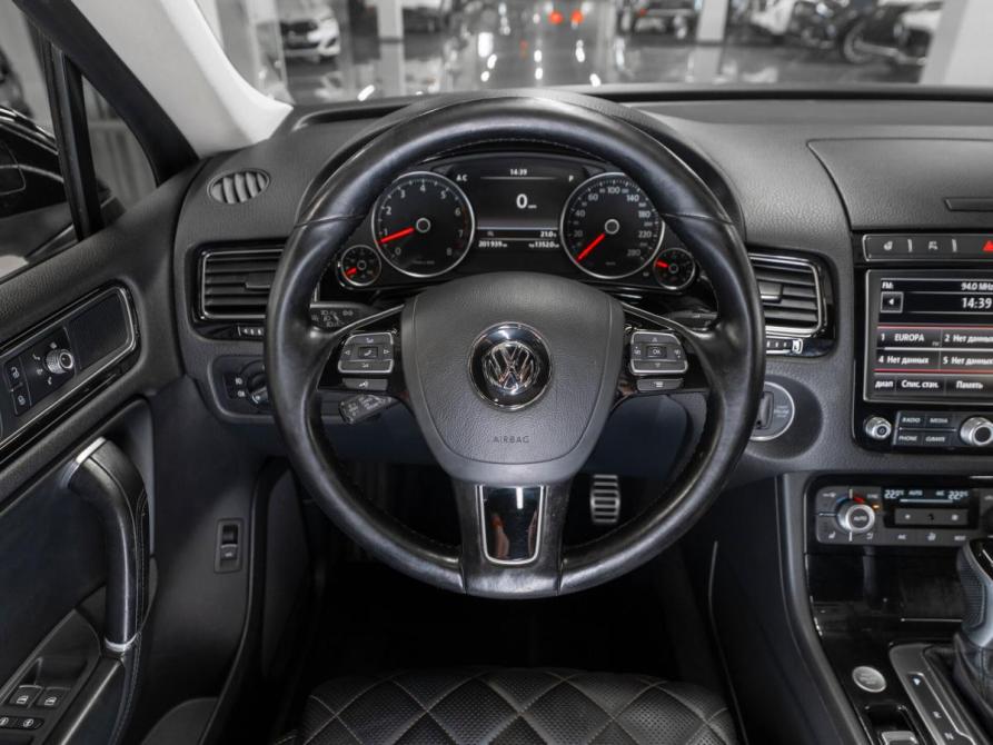 Volkswagen Touareg II Рестайлинг Москва  - изображение 11