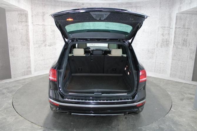 Volkswagen Touareg II Рестайлинг с пробегом 2015 года, цена 3 099 000 рублей, 155883 км, внедорожник, Автокод Объявления