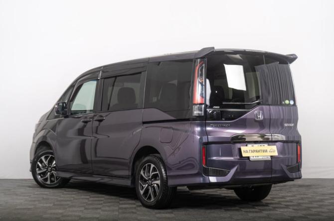 Honda Stepwgn V Рестайлинг с пробегом 2018 года, цена 2 599 000 рублей, 121000 км, минивэн, Автокод Объявления