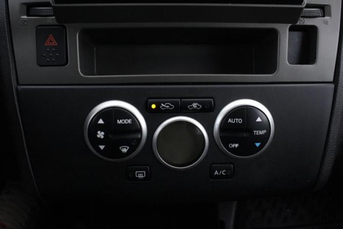 Nissan Tiida I с пробегом 2007 года, цена 595 000 рублей, 228292 км, хэтчбек, Автокод Объявления