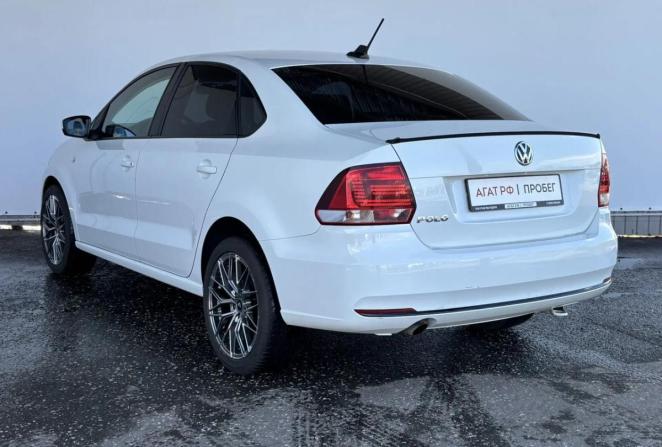 Volkswagen Polo V Рестайлинг с пробегом 2017 года, цена 1 170 000 рублей, 105871 км, седан, Автокод Объявления