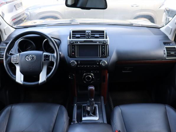 Toyota Land Cruiser Prado 150 Series Рестайлинг 1 с пробегом 2017 года, цена 4 250 000 рублей, 188478 км, внедорожник, Автокод Объявления