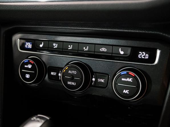 Volkswagen Tiguan II с пробегом 2019 года, цена 2 399 500 рублей, 81206 км, внедорожник, Автокод Объявления