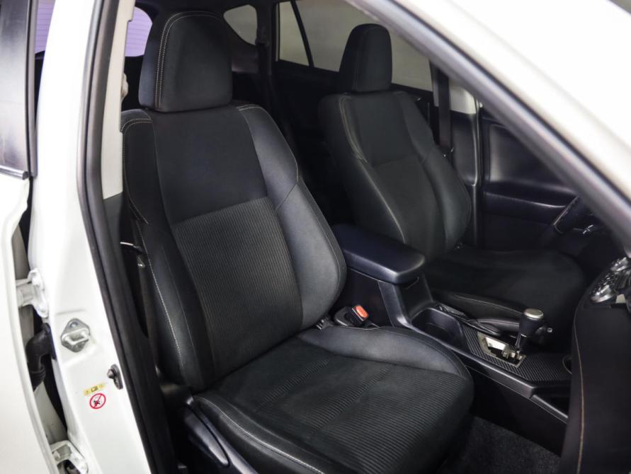 Toyota RAV4 IV (XA40) Санкт-Петербург  - изображение 19
