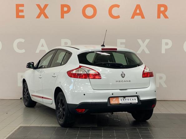 Renault Megane III Рестайлинг с пробегом 2013 года, цена 710 000 рублей, 202000 км, хэтчбек, Автокод Объявления