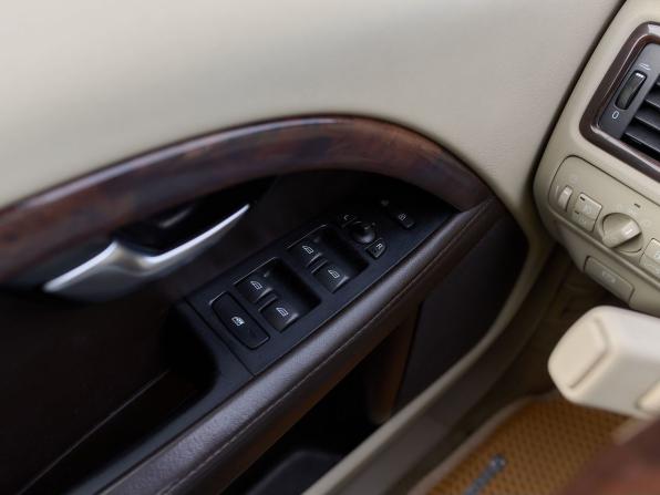 Volvo XC70 II с пробегом 2011 года, цена 1 248 000 рублей, 306390 км, универсал, Автокод Объявления