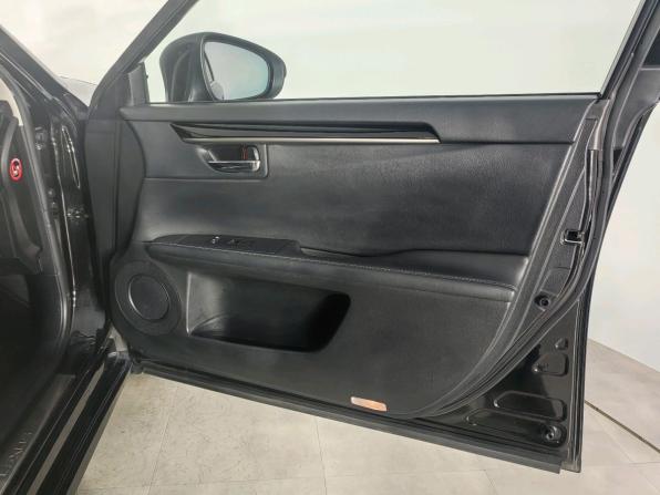Lexus ES VI с пробегом 2015 года, цена 1 859 000 рублей, 137000 км, седан, Автокод Объявления