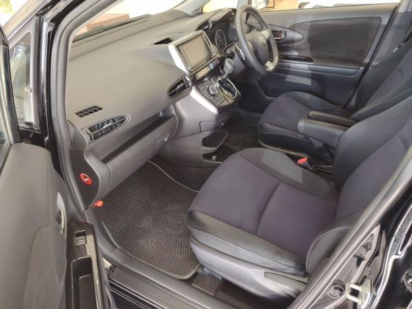 Toyota Wish II Рестайлинг с пробегом 2012 года, цена 1 280 000 рублей, 160000 км, минивэн, Автокод Объявления
