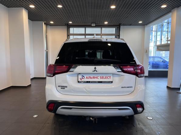 Mitsubishi Outlander III Рестайлинг 3 с пробегом 2019 года, цена 2 350 000 рублей, 113757 км, внедорожник, Автокод Объявления