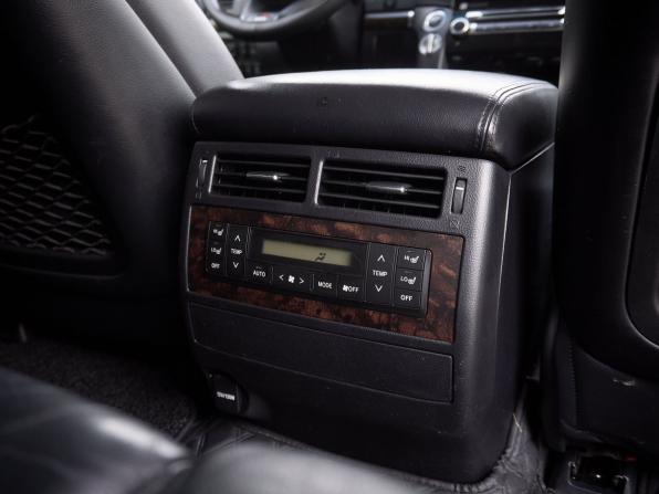 Toyota Land Cruiser 200 Series Рестайлинг 1 с пробегом 2012 года, цена 3 408 000 рублей, 352287 км, внедорожник, Автокод Объявления