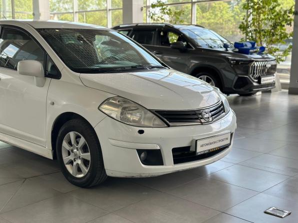 Nissan Tiida I Рестайлинг с пробегом 2013 года, цена 749 000 рублей, 180000 км, хэтчбек, Автокод Объявления