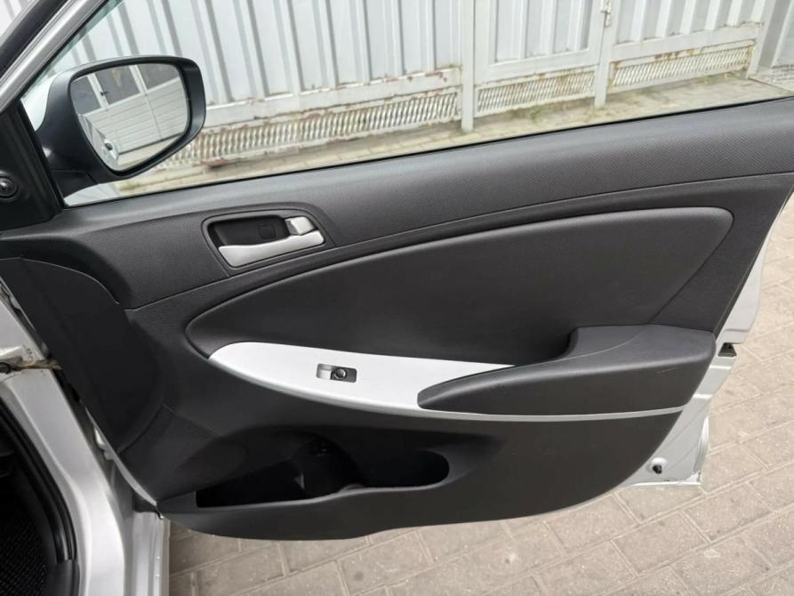 Hyundai Solaris I Ростов-на-Дону  - изображение 12