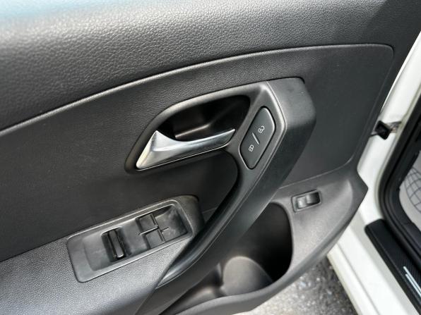 Volkswagen Polo V Рестайлинг с пробегом 2020 года, цена 1 080 000 рублей, 128311 км, седан, Автокод Объявления
