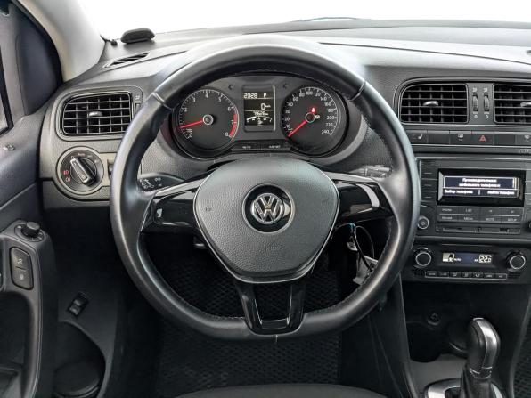 Volkswagen Polo V Рестайлинг с пробегом 2017 года, цена 1 300 000 рублей, 80000 км, седан, Автокод Объявления