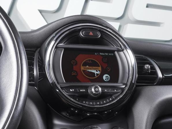 Mini Hatch III (F55/F56) Рестайлинг с пробегом 2018 года, цена 2 099 000 рублей, 66501 км, хэтчбек, Автокод Объявления