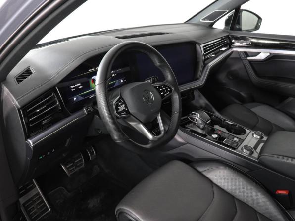 Volkswagen Touareg III с пробегом 2022 года, цена 8 100 000 рублей, 54768 км, внедорожник, Автокод Объявления