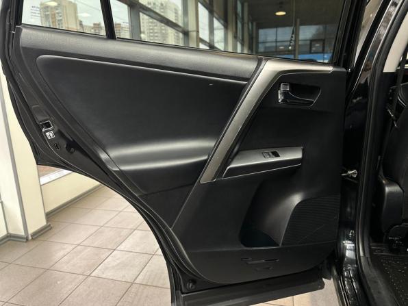 Toyota RAV4 IV (XA40) Рестайлинг с пробегом 2018 года, цена 1 920 000 рублей, 183596 км, внедорожник, Автокод Объявления
