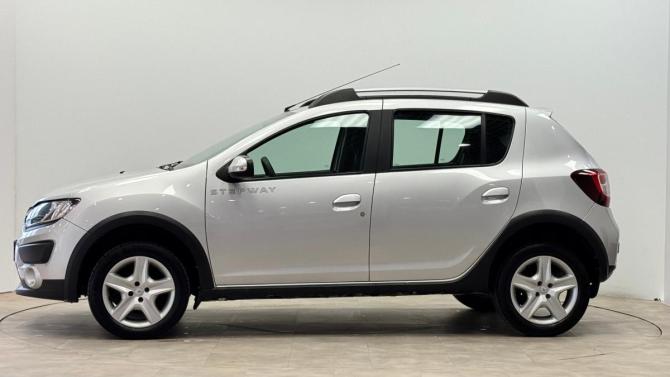 Renault Sandero II с пробегом 2016 года, цена 750 000 рублей, 79601 км, хэтчбек, Автокод Объявления