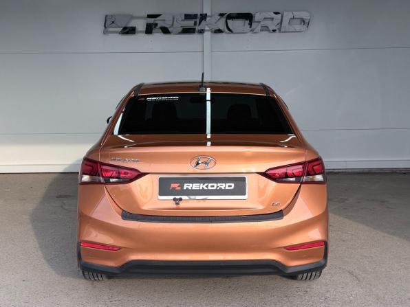 Hyundai Solaris II с пробегом 2019 года, цена 1 289 000 рублей, 53690 км, седан, Автокод Объявления