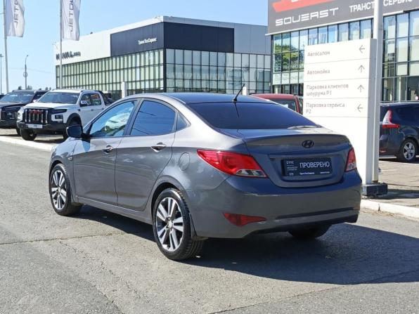 Hyundai Solaris I Рестайлинг с пробегом 2016 года, цена 950 000 рублей, 122803 км, седан, Автокод Объявления