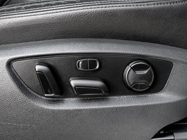 Volkswagen Touareg II с пробегом 2012 года, цена 1 895 000 рублей, 239372 км, внедорожник, Автокод Объявления