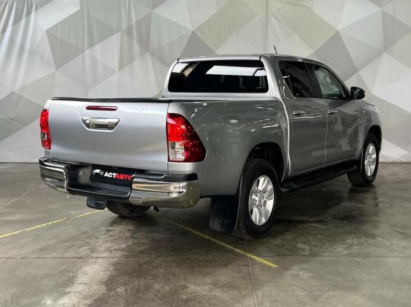 Toyota Hilux VIII с пробегом 2017 года, цена 3 300 000 рублей, 192960 км, пикап, Автокод Объявления