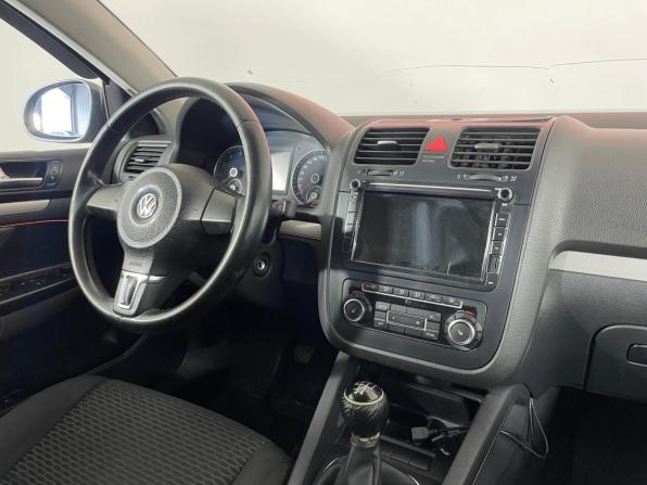 Volkswagen Jetta V с пробегом 2010 года, цена 615 000 рублей, 186410 км, седан, Автокод Объявления