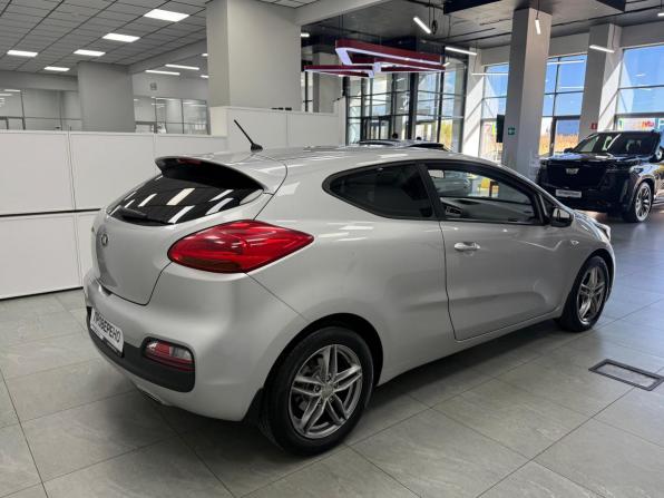 Kia Ceed II с пробегом 2013 года, цена 1 370 000 рублей, 71661 км, хэтчбек, Автокод Объявления