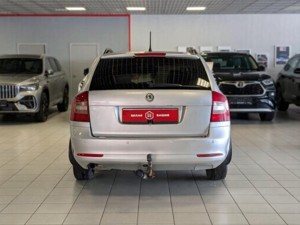 Skoda Octavia II (A5) Рестайлинг с пробегом 2012 года, цена 699 900 рублей, 126000 км, универсал, Автокод Объявления