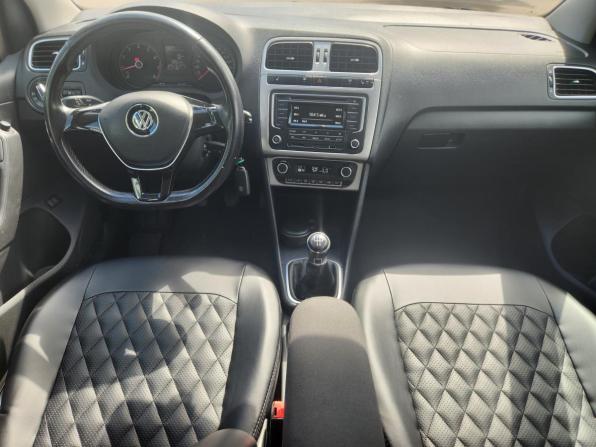 Volkswagen Polo V Рестайлинг с пробегом 2016 года, цена 1 250 000 рублей, 122000 км, седан, Автокод Объявления