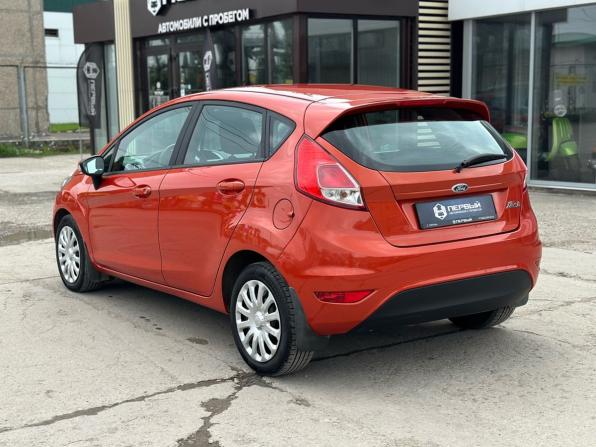 Ford Fiesta Mk6 Рестайлинг с пробегом 2015 года, цена 828 000 рублей, 136100 км, хэтчбек, Автокод Объявления