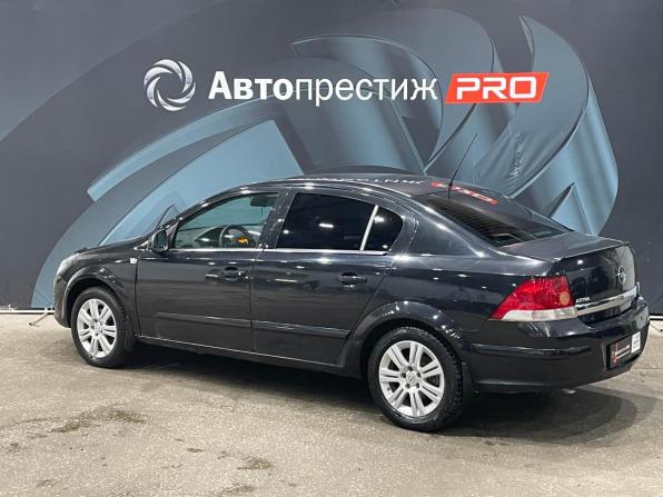 Opel Astra H Рестайлинг с пробегом 2011 года, цена 540 000 рублей, 269164 км, седан, Автокод Объявления