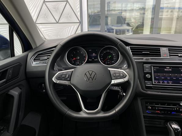 Volkswagen Tiguan II Рестайлинг с пробегом 2021 года, цена 3 279 000 рублей, 25358 км, внедорожник, Автокод Объявления