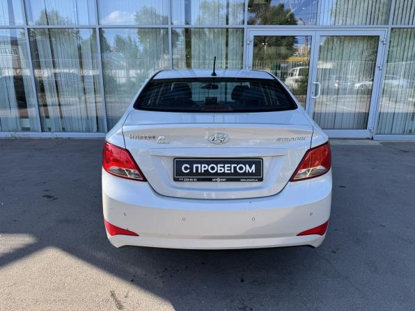 Hyundai Solaris I Рестайлинг с пробегом 2015 года, цена 1 200 000 рублей, 77000 км, седан, Автокод Объявления