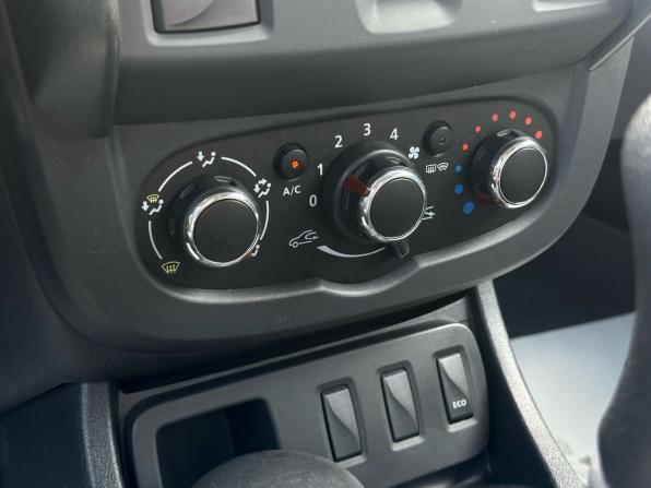 Renault Duster I Рестайлинг с пробегом 2015 года, цена 999 000 рублей, 102500 км, внедорожник, Автокод Объявления